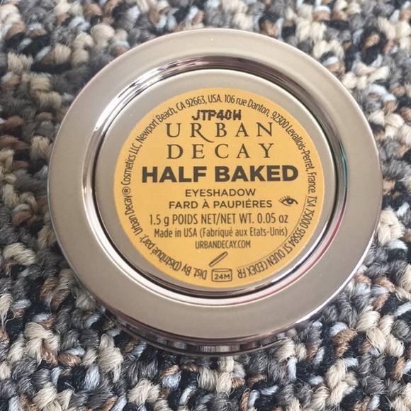 Urban Decay Eye Shadow Full Size in Half Baked - Picture 2 of 2